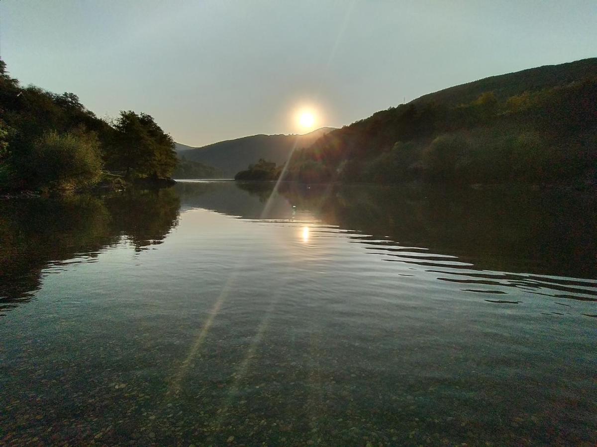 Vikendica Pored Drine Foca Villa Handici Екстериор снимка