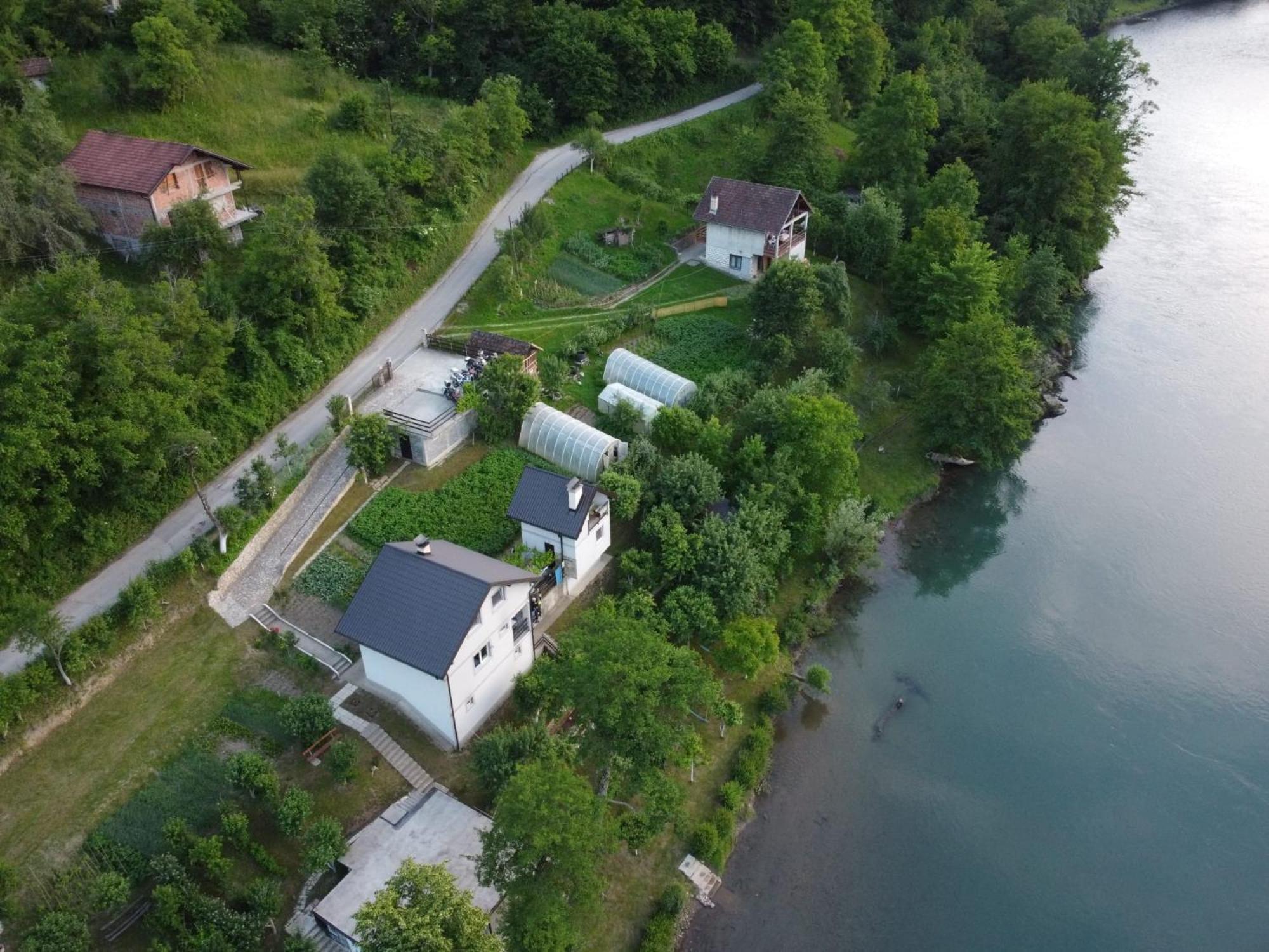 Vikendica Pored Drine Foca Villa Handici Екстериор снимка